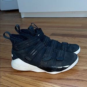 Nike Lebron Solider 11’s